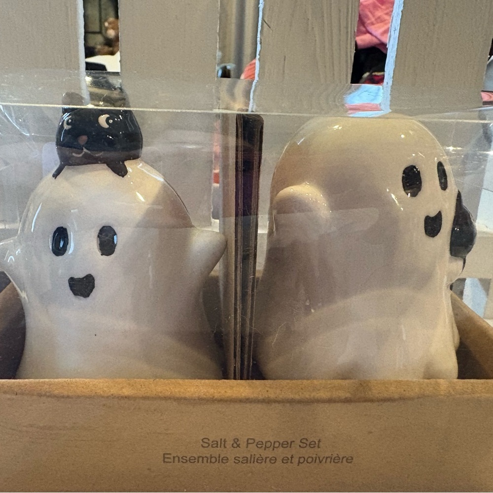 Ghost Salt and Pepper Shaker Set - Black and White